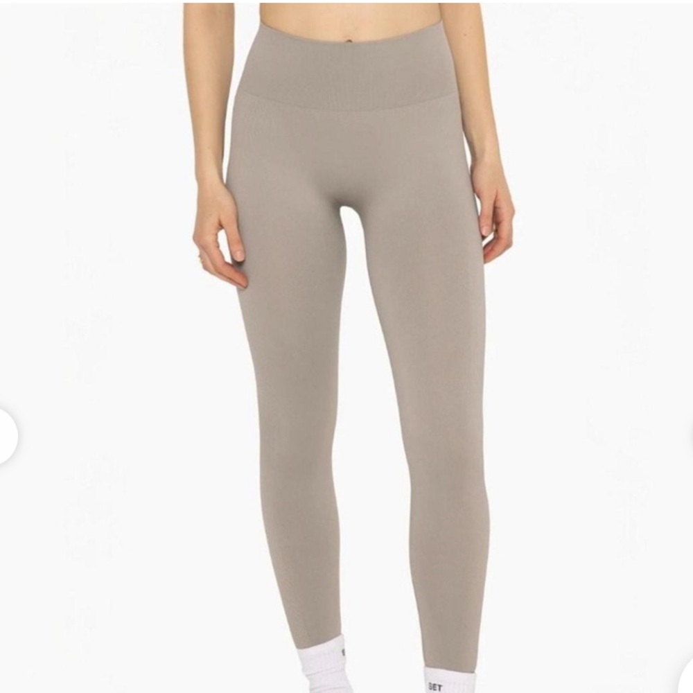 Set active / Sculptflex power high-rise leggings / tan / small